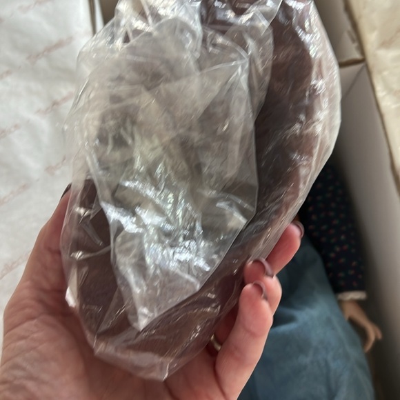 Connie Johnston 'Savannah' Doll - Hamilton Collection - Picture 8 of 11